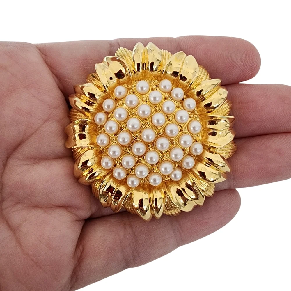 Vintage Mod Brooch Pin Pendant sunflower pearls signed MOD  A0253